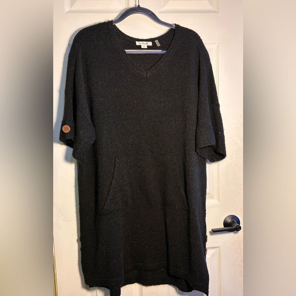 Simply Noelle Black V-Neck Sweater